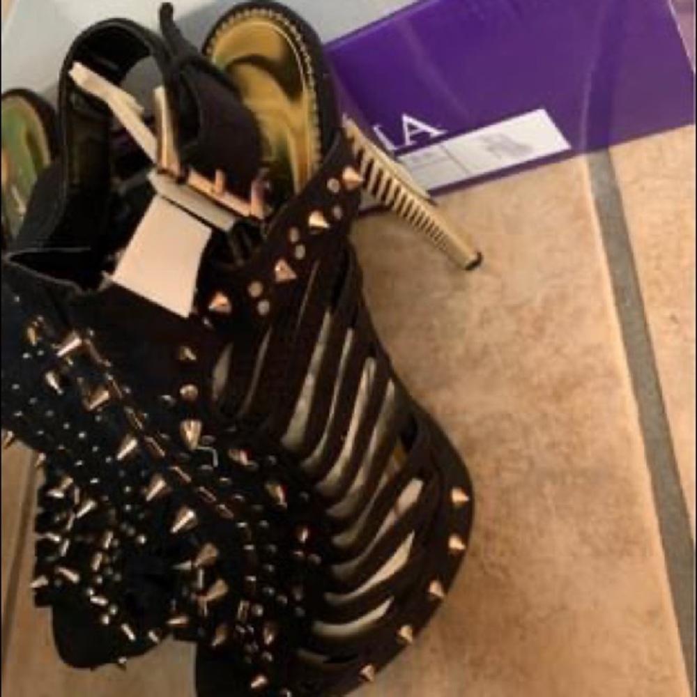 ‼️Brand New Ladies high heels‼️
